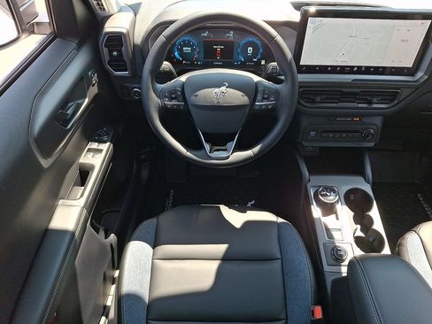 Certified 2025 Ford Bronco Sport Outer Banks w/ Outer Banks Tech Package+ AWD/4WD image 12