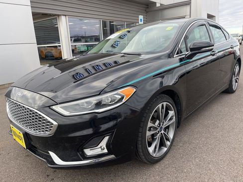 Used 2020 Ford Fusion Titanium AWD/4WD image 2