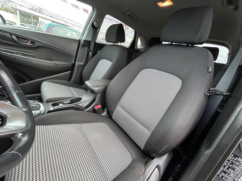 Used 2019 Hyundai Kona SEL image 16