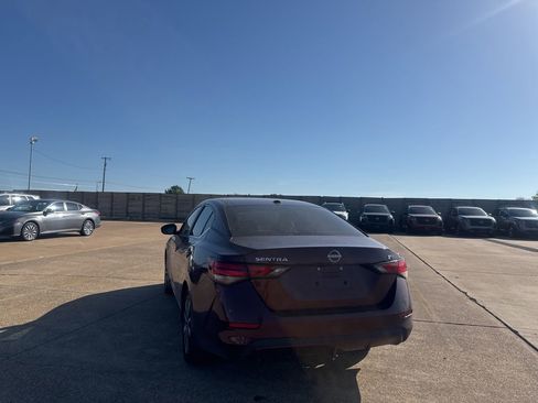 Used 2024 Nissan Sentra SV w/ SV Premium Package FWD image 21