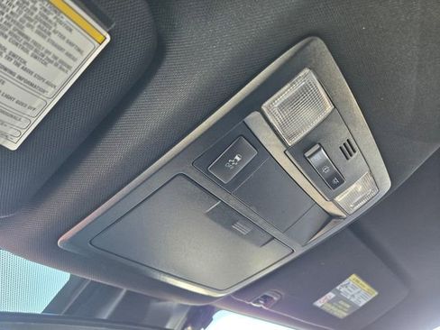 Used 2018 Toyota Tacoma TRD Sport image 16