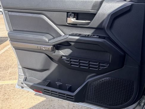 Used 2025 Toyota Tacoma TRD Sport RWD image 29