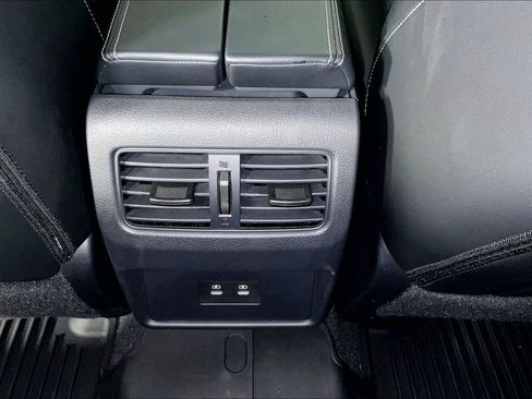 Certified 2024 Nissan Rogue SL FWD image 30