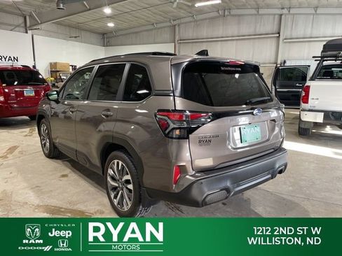 Used 2025 Subaru Forester Touring w/ Popular Package - Touring image 7