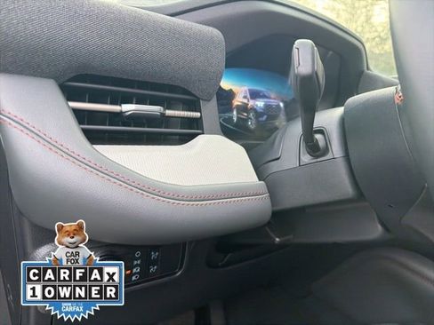 Used 2025 Ford Explorer Active image 30