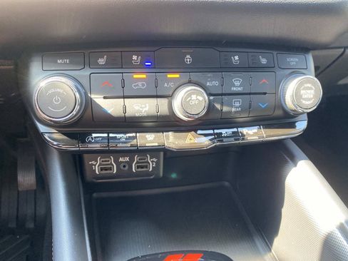 Used 2024 Dodge Durango GT RWD image 30