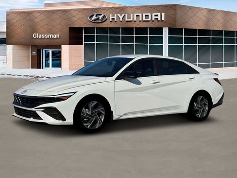 New 2025 Hyundai Elantra SEL image 2