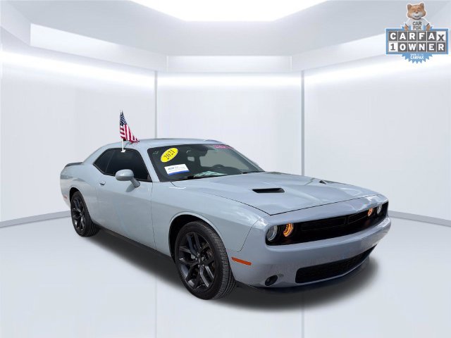 Used 2021 Dodge Challenger SXT w/ Blacktop Package RWD 360° Tour