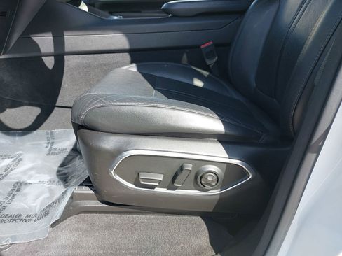 Used 2023 Jeep Wagoneer L Series II image 31