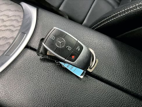 Used 2023 Mercedes-Benz GLC 300 4MATIC Coupe image 15