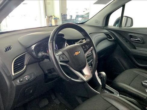 Used 2018 Chevrolet Trax LT w/ Redline Edition FWD image 7