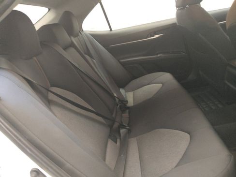 Used 2019 Toyota Camry LE FWD image 19