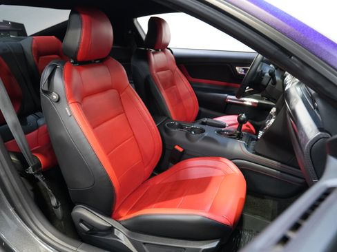 Used 2018 Ford Mustang GT Premium w/ GT Performance Package RWD image 29