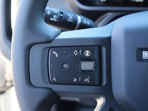 New 2026 Land Rover Defender 110 S AWD/4WD image 31