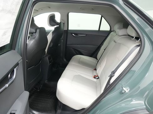 Used 2023 Kia Niro EX FWD image 17