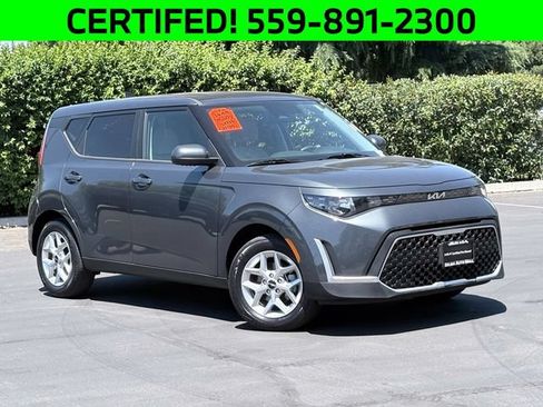 Certified 2025 Kia Soul LX w/ LX Technology Package FWD image 2