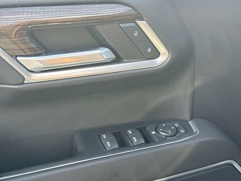 Used 2022 Chevrolet Silverado 1500 LT AWD/4WD image 22