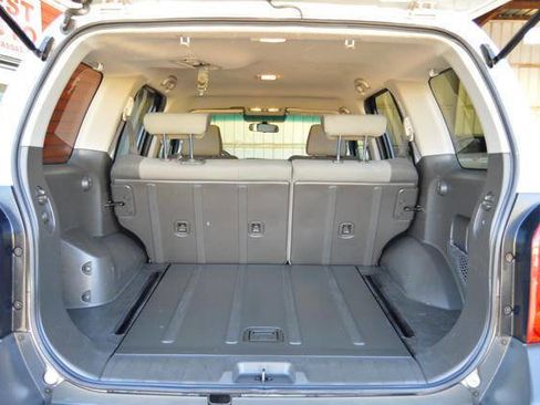 Used 2008 Nissan Xterra S w/ Supplemental Air Bag Pkg image 31