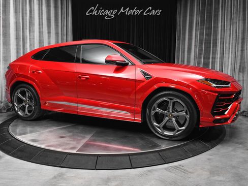 Used 2021 Lamborghini Urus AWD/4WD image 6
