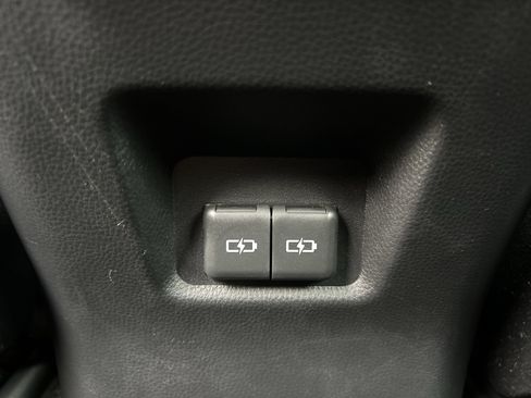 Certified 2025 Toyota RAV4 XLE AWD/4WD image 19
