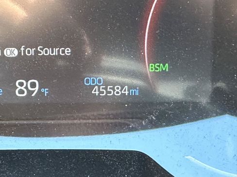 Used 2019 Toyota RAV4 Limited w/ Cold Weather Package FWD image 14