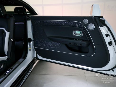 Used 2024 Rolls-Royce Spectre w/ Spectre Launch Package image 40