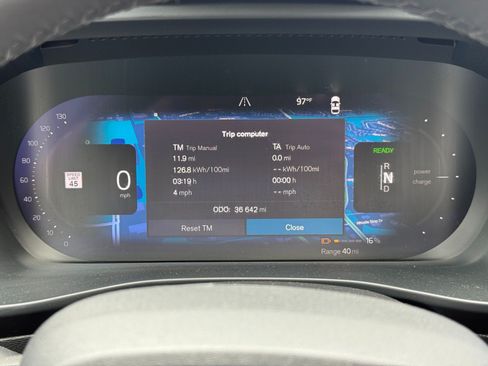 Used 2023 Volvo XC40 Recharge Plus AWD/4WD image 18