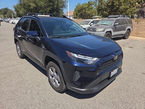 Certified 2025 Toyota RAV4 XLE w/ Convenience Package AWD/4WD image 7