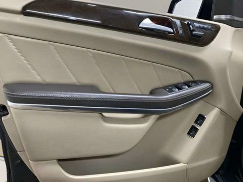 Used 2013 Mercedes-Benz GL 450 4MATIC image 29