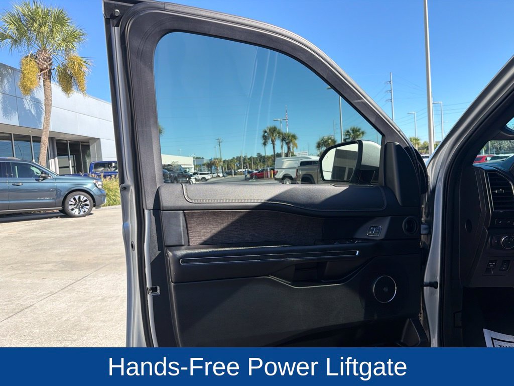 Used 2021 Ford Expedition Max Limited AWD/4WD image 16