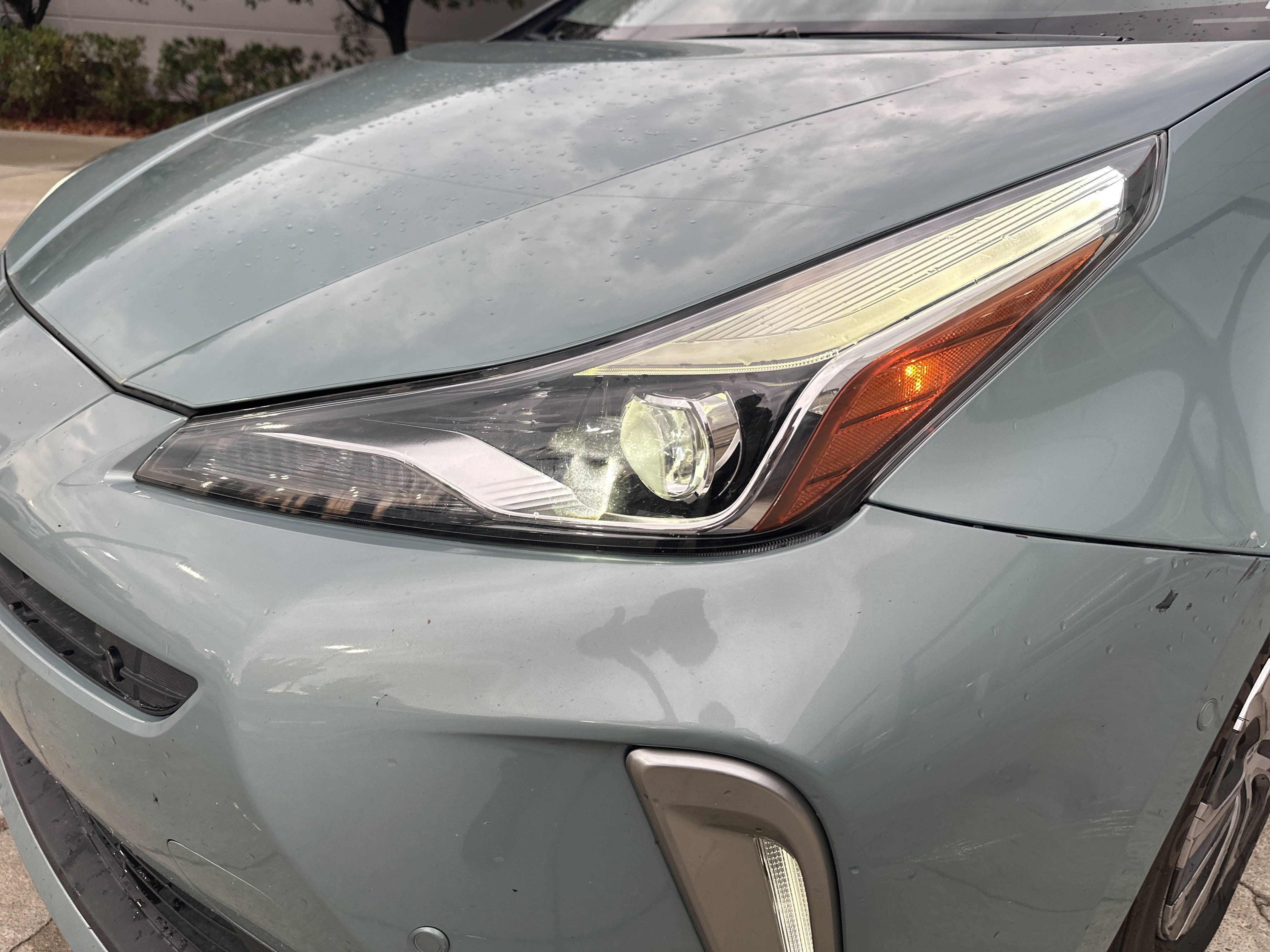 Used 2022 Toyota Prius XLE w/ Advanced Technology Package AWD/4WD image 9
