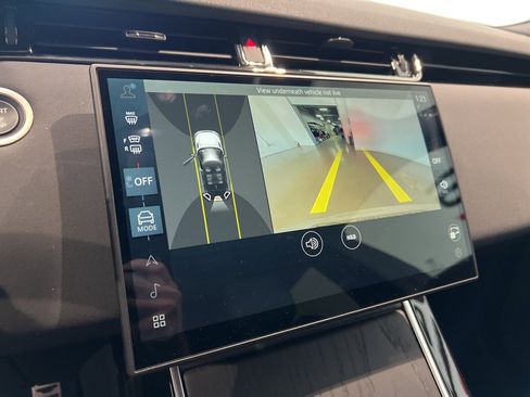 Used 2024 Land Rover Range Rover Evoque Dynamic SE image 21