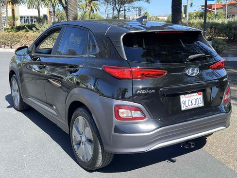 Used 2021 Hyundai Kona SEL w/ Cargo Package FWD image 2