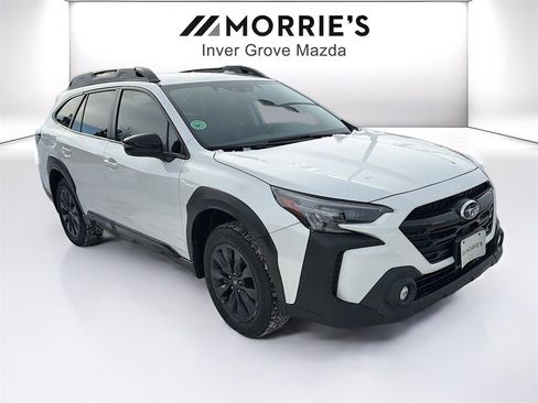 Used 2023 Subaru Outback Onyx Edition image 3