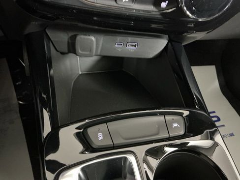 New 2026 Chevrolet Trax ACTIV FWD image 17