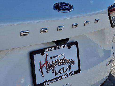 Used 2020 Ford Escape Titanium image 35