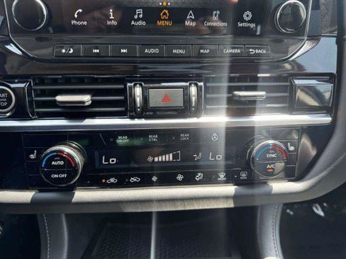 Used 2023 Nissan Pathfinder SL w/ SL Premium Package FWD image 28