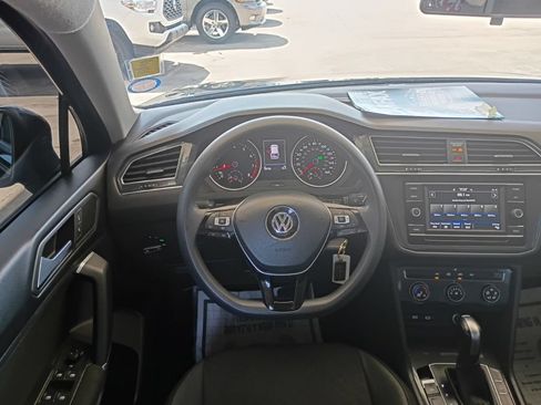 Used 2020 Volkswagen Tiguan S FWD image 4
