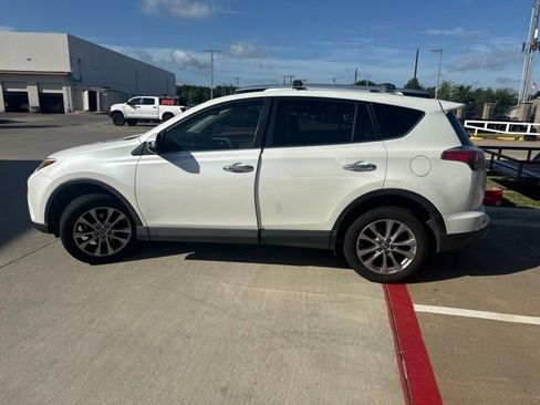 Used 2016 Toyota RAV4 Limited FWD image 4