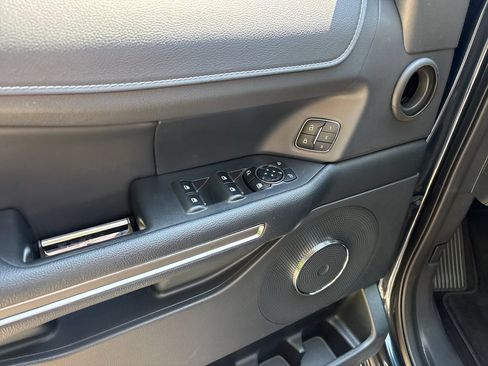 Used 2023 Ford Expedition XLT RWD image 16