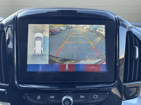 Used 2018 Chevrolet Traverse Premier image 28