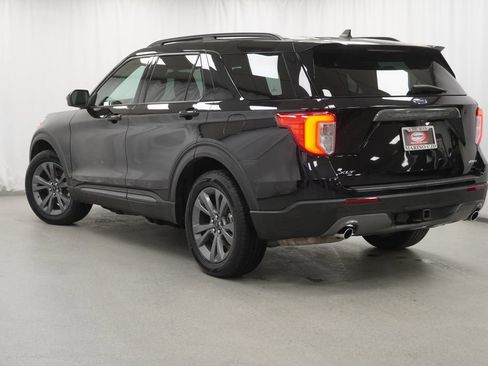 Used 2022 Ford Explorer XLT w/ Equipment Group 202A image 17