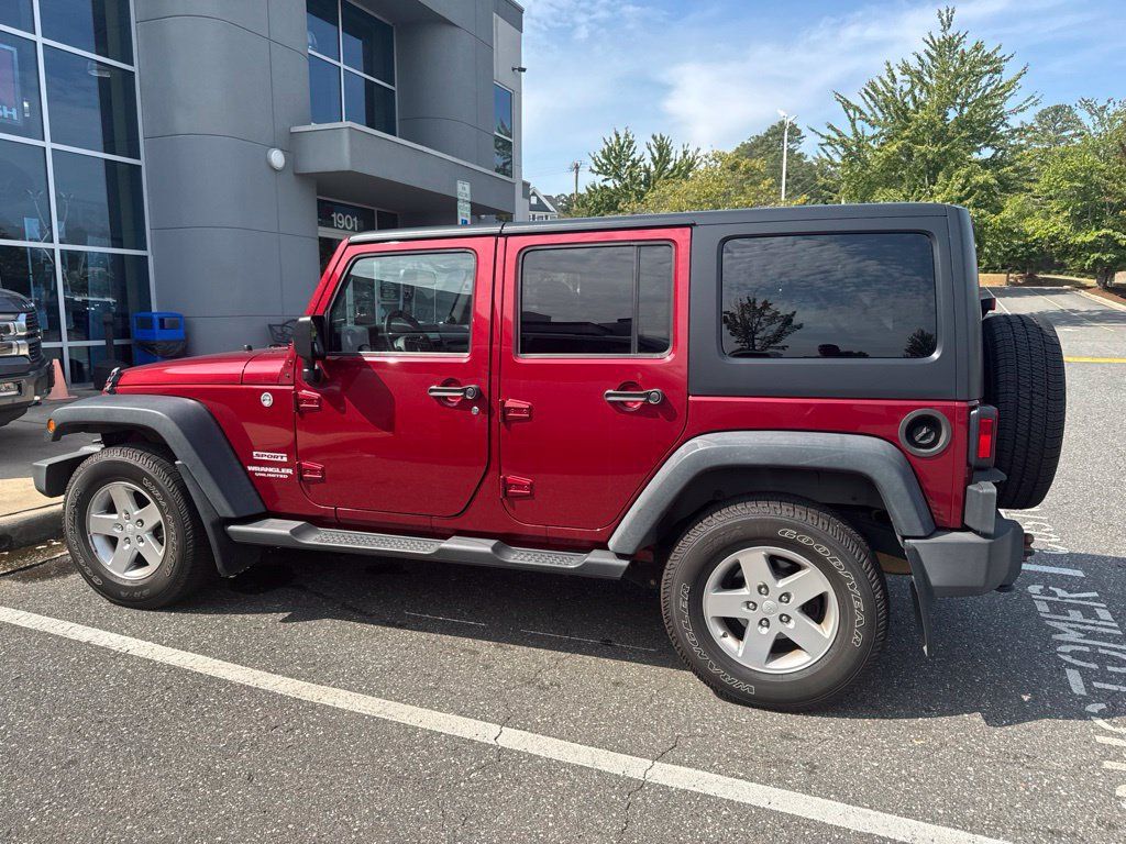 Used 2013 Jeep Wrangler Unlimited Sport AWD/4WD image 10