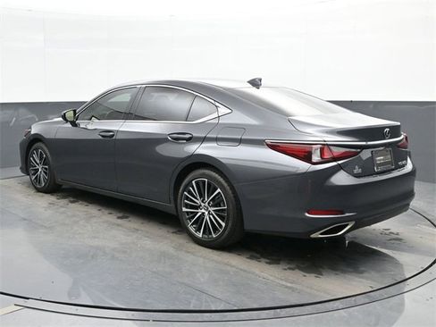 Certified 2022 Lexus ES 350 w/ Premium Package image 6