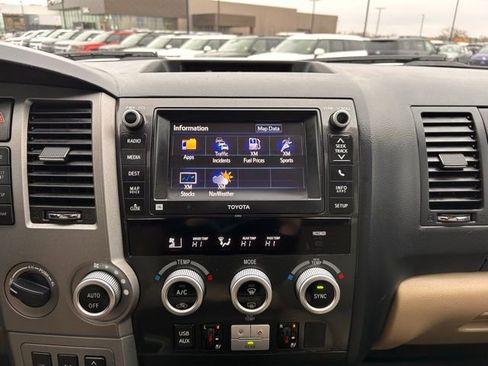 Used 2013 Toyota Sequoia Platinum image 19