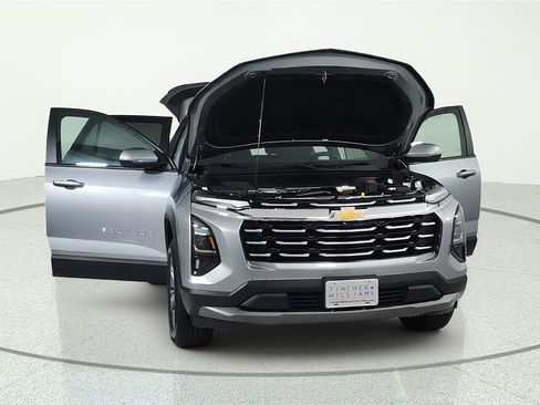 Used 2026 Chevrolet Equinox LT AWD/4WD image 5