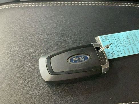 Certified 2022 Ford Edge Titanium w/ Class II Trailer Tow Package image 8