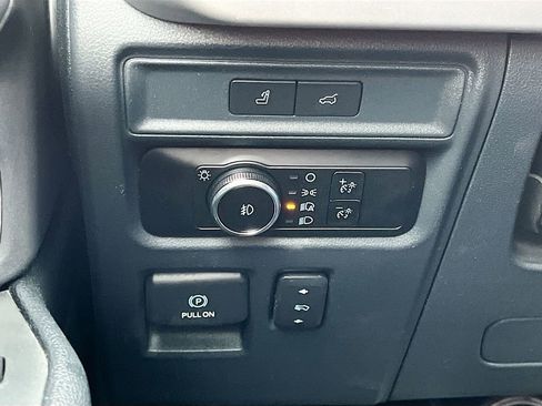 Used 2022 Ford Expedition Max XLT image 10