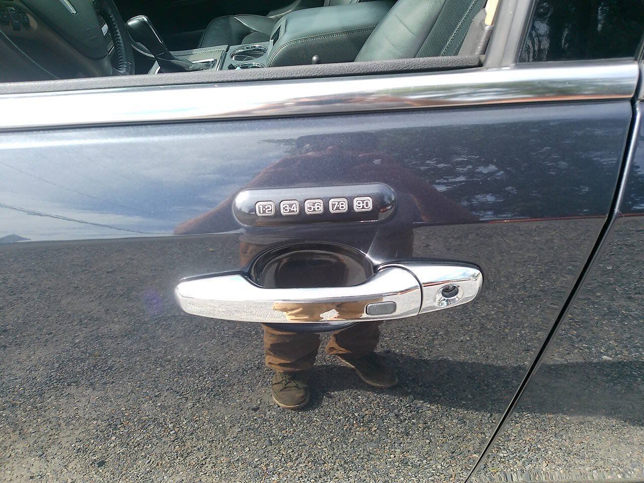 Used 2013 Lincoln MKX AWD image 33