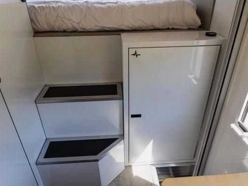 Used 2024 RAM 5500 Limited image 15